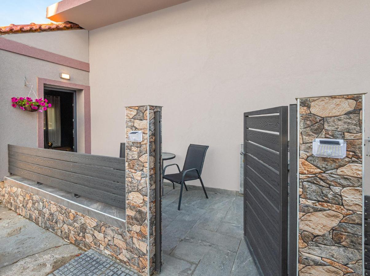 Hara Apartments Chrysoupolis Екстер'єр фото